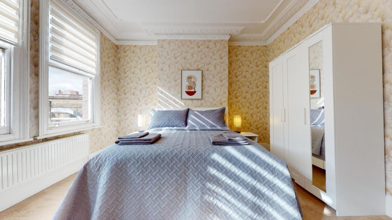 Cheerful 4 Bedroom Victorian House With Back Courtyard London Exteriör bild